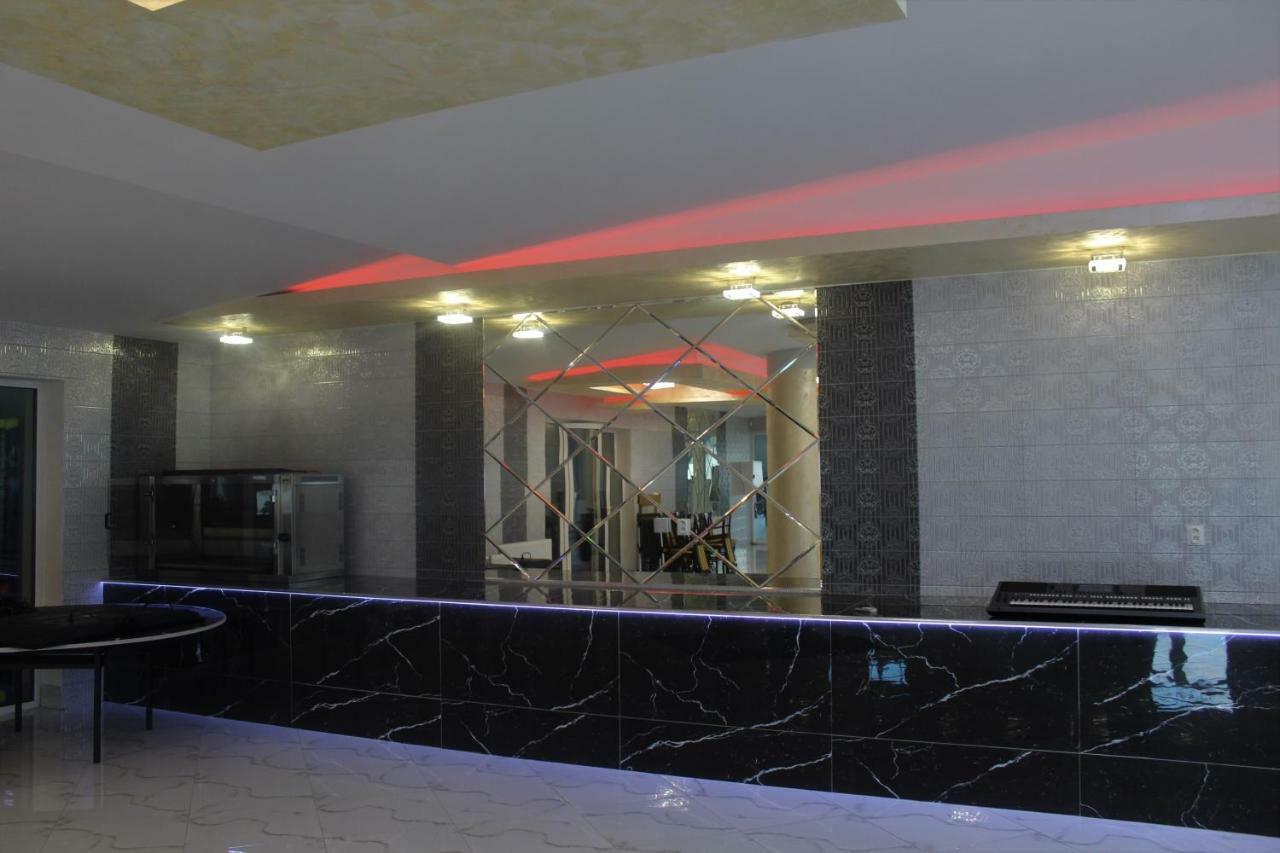 Hotel Chio Vazec Bagian luar foto