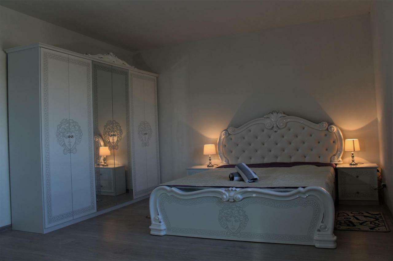 Hotel Chio Vazec Bagian luar foto