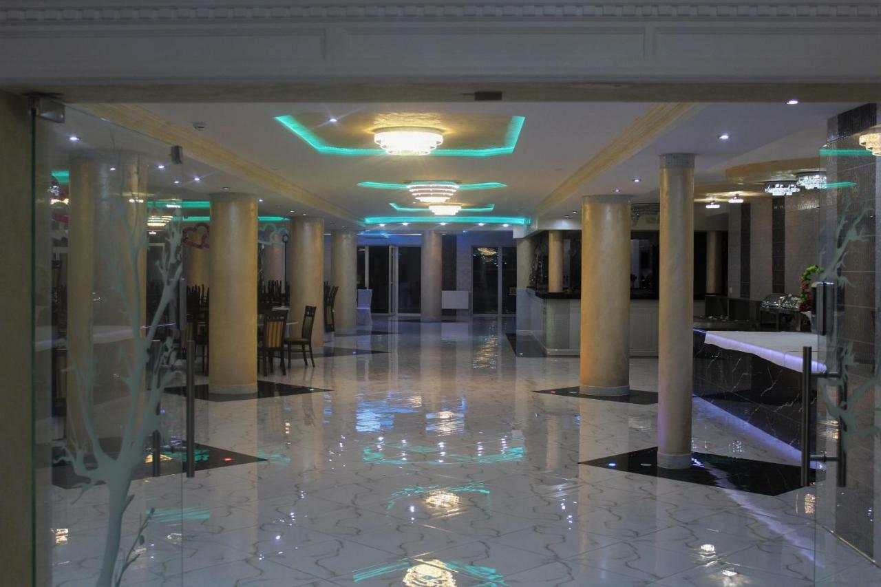 Hotel Chio Vazec Bagian luar foto