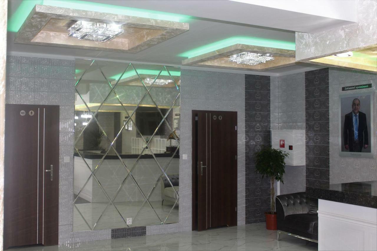 Hotel Chio Vazec Bagian luar foto