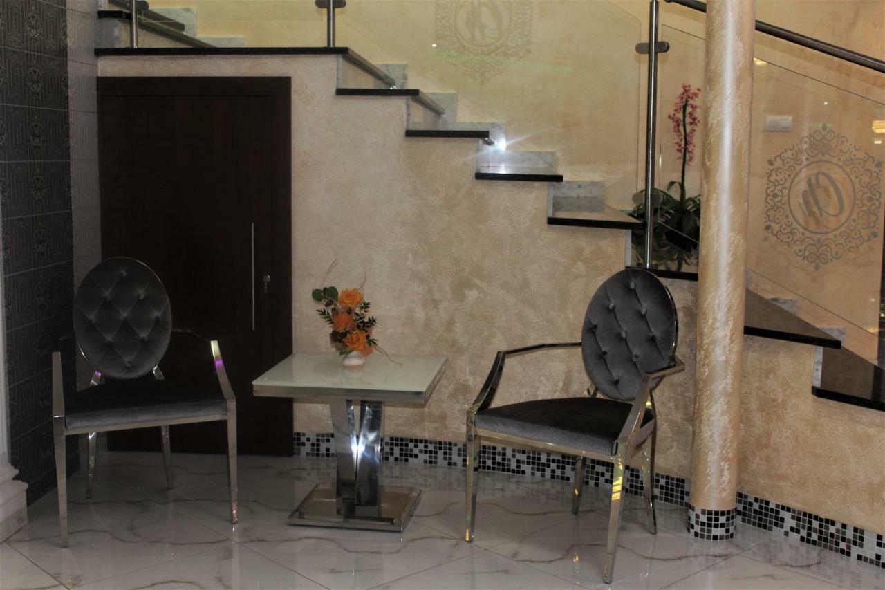 Hotel Chio Vazec Bagian luar foto